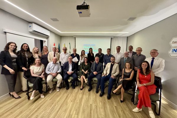 Setor produtivo do Vale do Itajaí define prioridades regionais em plenária da FACISC com participação da ACIMVI